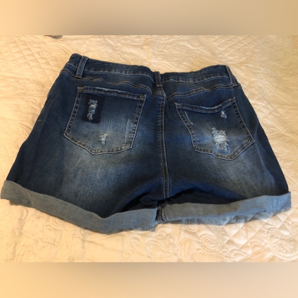 Distressed style  14R jean shorts ND New Directions - Picture 2 of 8